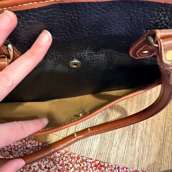 Vintage Brown and Black Leather Handbag Purse - Picture 5 of 11